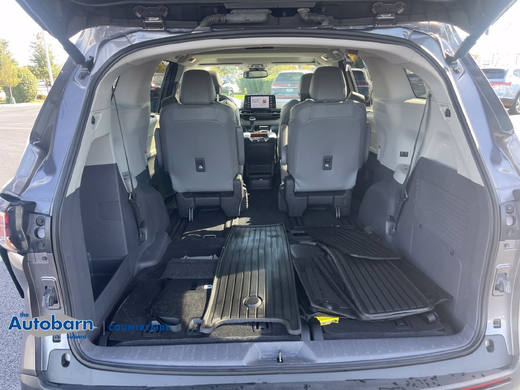 Used 2024 Toyota Sienna XLE AWD/4WD image 23