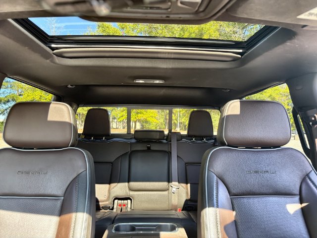 Used 2023 GMC Sierra 1500 Denali w/ Denali Reserve Package AWD/4WD image 22