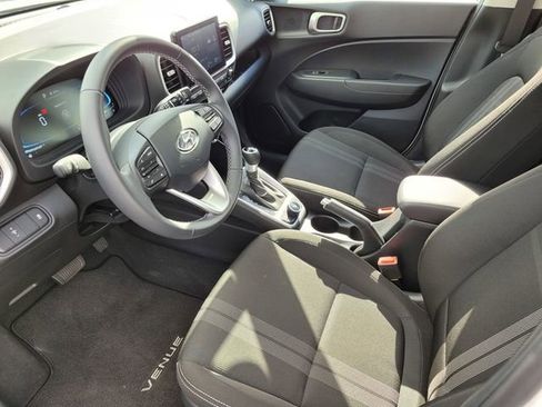 Certified 2025 Hyundai Venue SEL image 14