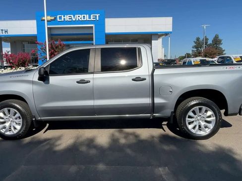 Used 2023 Chevrolet Silverado 1500 Custom AWD/4WD image 4