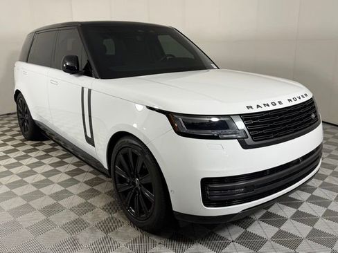 Used 2025 Land Rover Range Rover Long Wheelbase Autobiography image 9