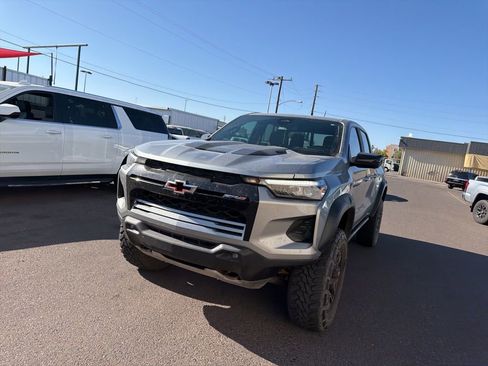 Used 2023 Chevrolet Colorado ZR2 w/ ZR2 Convenience Package III image 6