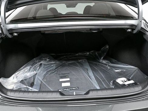 New 2026 Hyundai Elantra Limited image 5