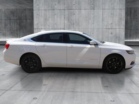 Used 2019 Chevrolet Impala LT w/ Sunroof and Spoiler Package FWD image 9