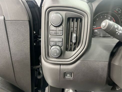 Used 2025 Chevrolet Silverado 1500 Custom Trail Boss image 10