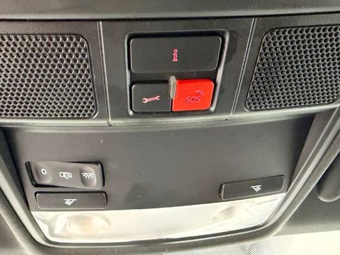 Used 2016 Volkswagen Tiguan R-Line image 38