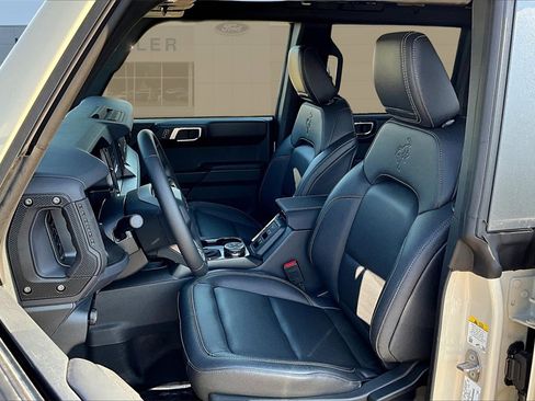 New 2025 Ford Bronco Badlands image 26