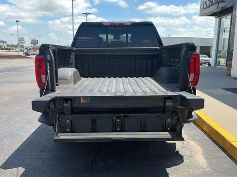 Used 2023 GMC Sierra 1500 Denali w/ Denali Reserve Package AWD/4WD image 9