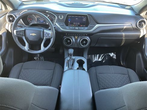 Used 2021 Chevrolet Blazer LT image 12