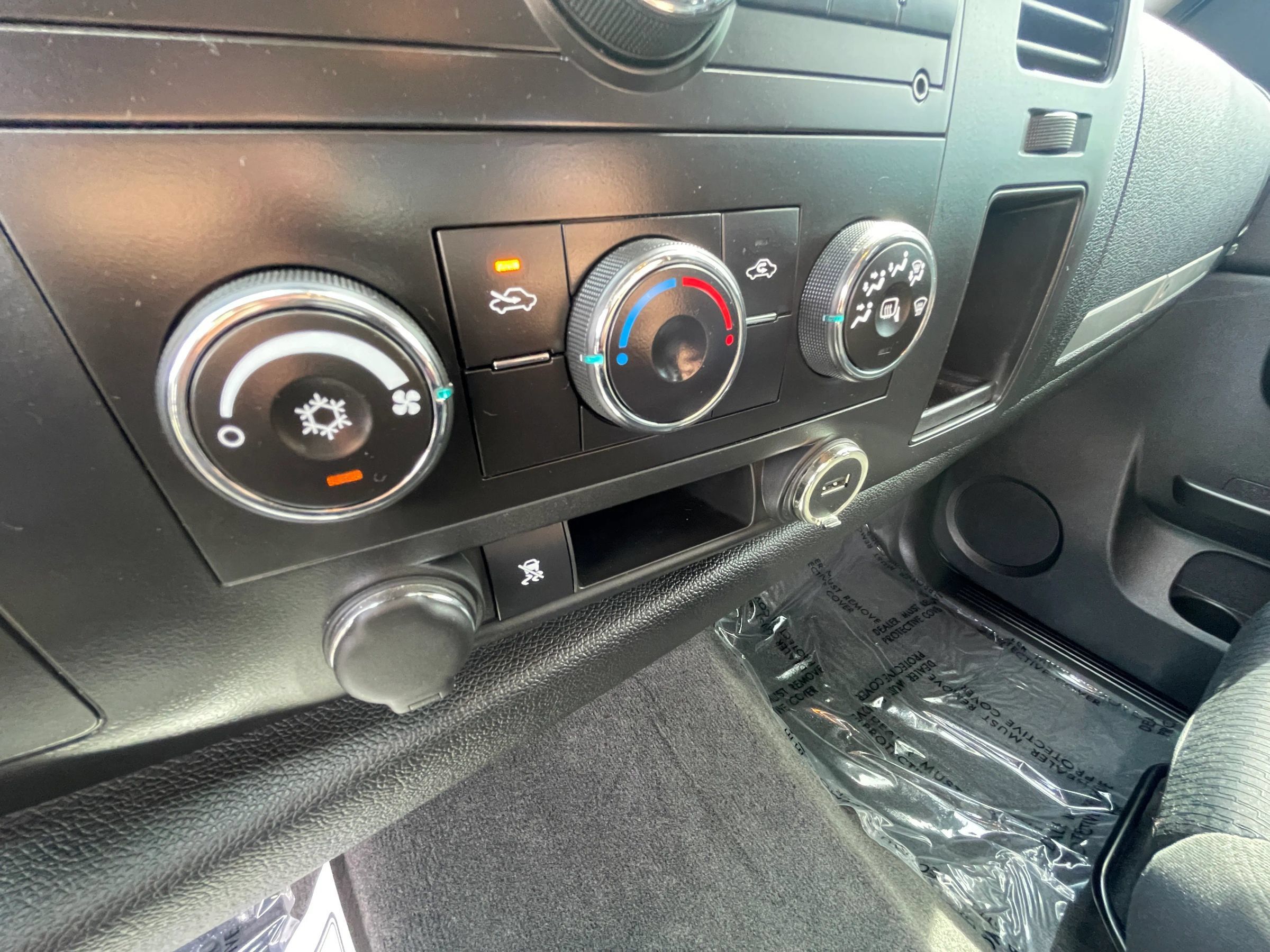 Used 2010 Chevrolet Silverado 2500 LT w/ Interior Plus Package AWD/4WD image 15
