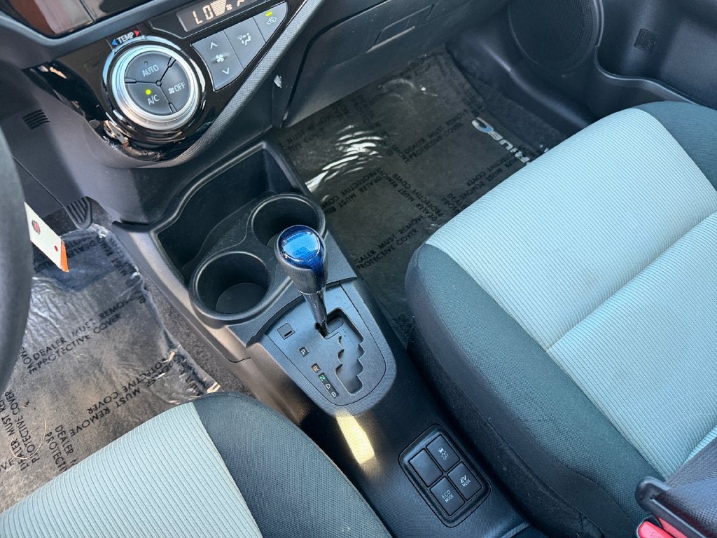 Used 2016 Toyota Prius C Persona Series FWD image 18
