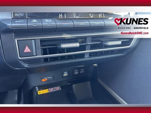 Used 2025 Toyota Camry LE FWD image 29
