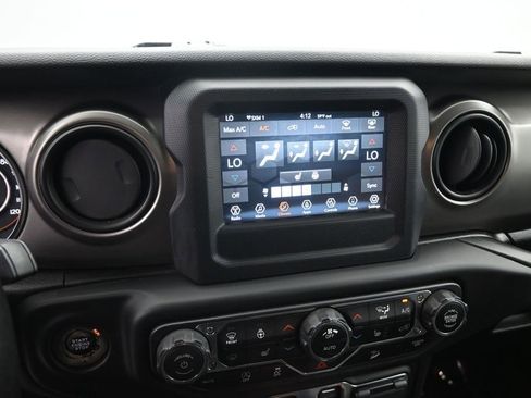 Used 2019 Jeep Wrangler Unlimited Sport S AWD/4WD image 15