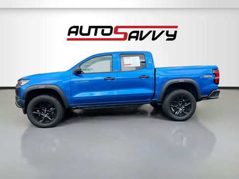 Used 2023 Chevrolet Colorado Trail Boss w/ Advanced Trailering Package AWD/4WD image 4
