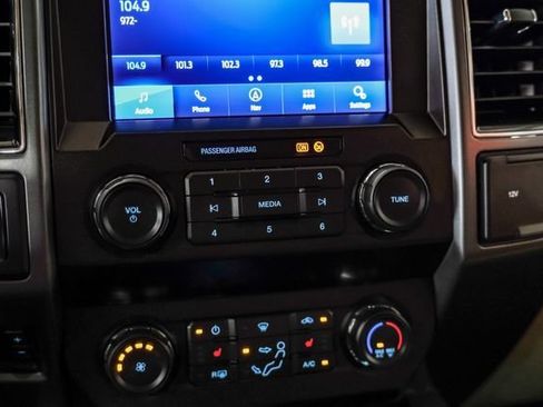 Used 2021 Ford F250 XLT w/ XLT Premium Package AWD/4WD image 26