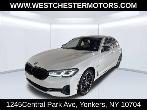 Used 2022 BMW 530e xDrive w/ Premium Package AWD/4WD image 1