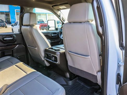 Used 2021 GMC Sierra 2500 SLT w/ SLT Preferred Package image 21