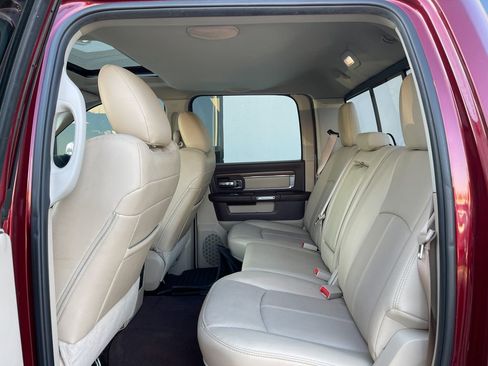 Used 2018 RAM 3500 Laramie image 30