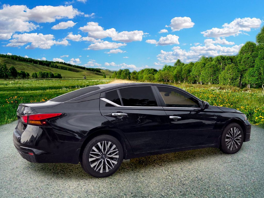Used 2023 Nissan Altima 2.5 SV AWD/4WD image 6
