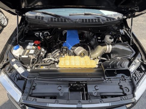 Used 2020 Ford F150 Lariat w/ Equipment Group 502A Luxury AWD/4WD image 7
