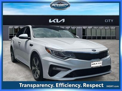 Used 2019 Kia Optima S w/ S Panoramic Sunroof Package