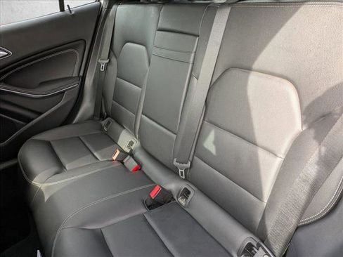 Used 2019 Mercedes-Benz GLA 250 GLA 250 image 16