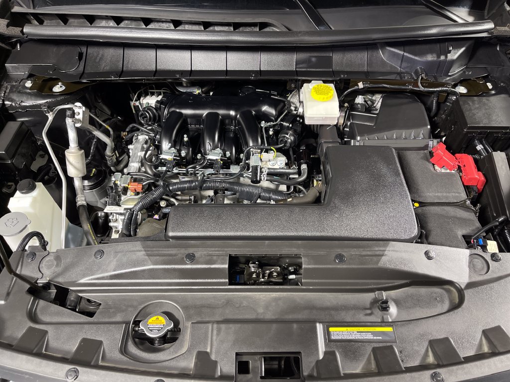Used 2025 Nissan Pathfinder SL w/ Cargo Package FWD image 9