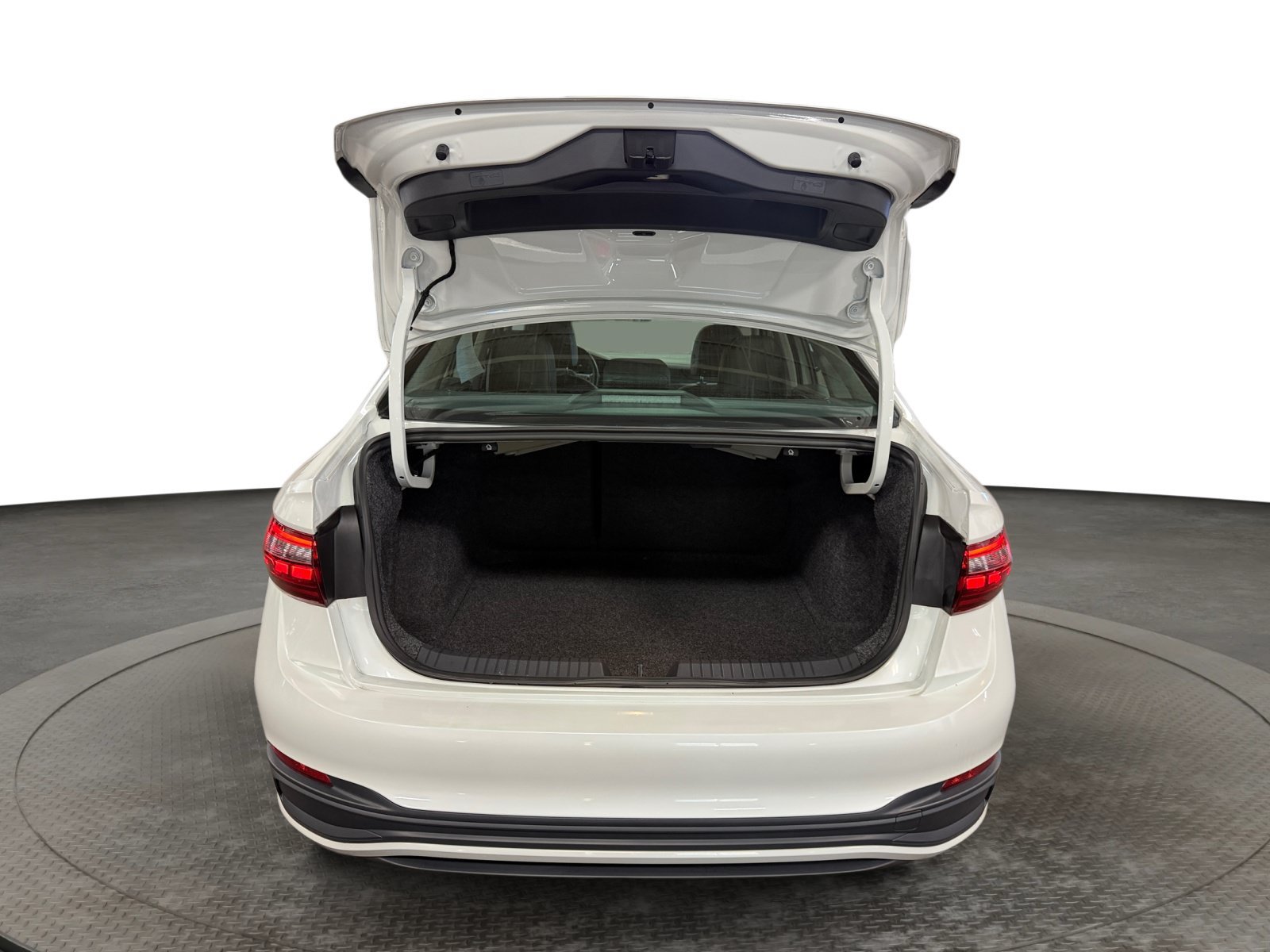Used 2023 Volkswagen Jetta SE FWD image 24