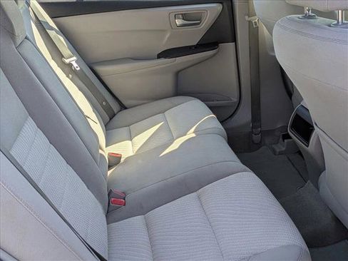 Used 2017 Toyota Camry LE image 17