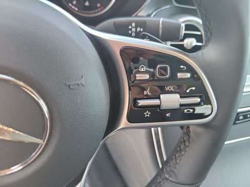 Used 2020 Mercedes-Benz GLC 300 image 27