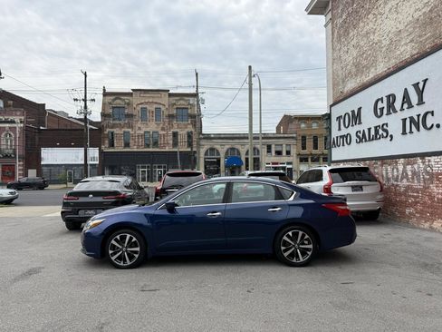 Used 2016 Nissan Altima 2.5 SR FWD image 5