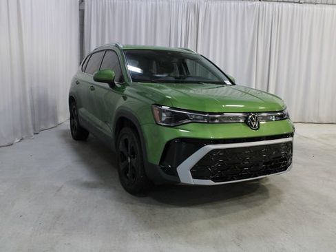 Used 2025 Volkswagen Taos SEL w/ Black Wheel Plus Package AWD/4WD image 37
