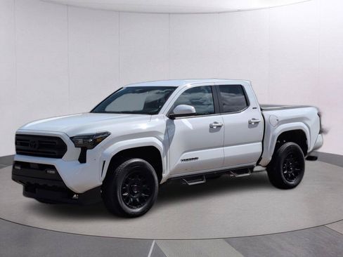 Used 2025 Toyota Tacoma SR5 RWD image 1