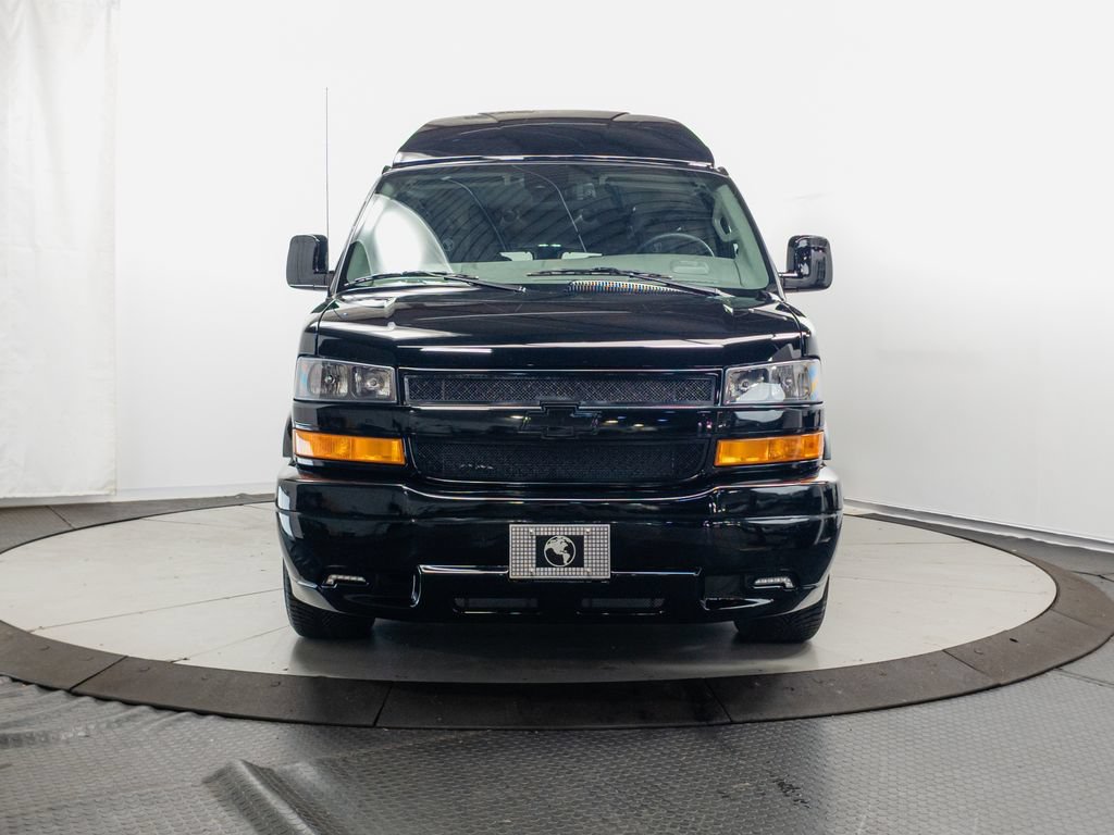 Used 2026 Chevrolet Express 2500 Extended w/ Driver Convenience Package RWD image 2