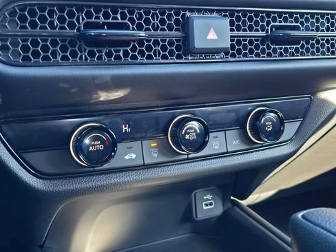 Certified 2025 Honda HR-V LX image 28