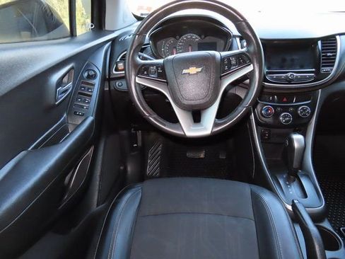 Used 2019 Chevrolet Trax LT w/ Driver Confidence Package image 16