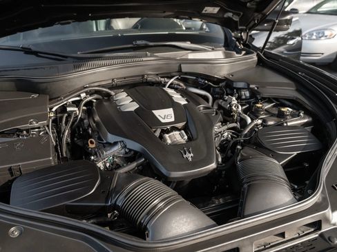 Used 2018 Maserati Levante Sport Utility 4D image 31