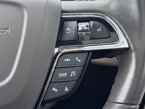 Certified 2023 Lincoln Nautilus Reserve image 19