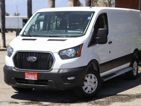 Used 2025 Ford Transit 250 Low Roof w/ Exterior Upgrade Package RWD image 4