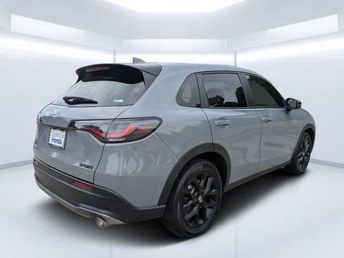 Used 2025 Honda HR-V Sport image 3