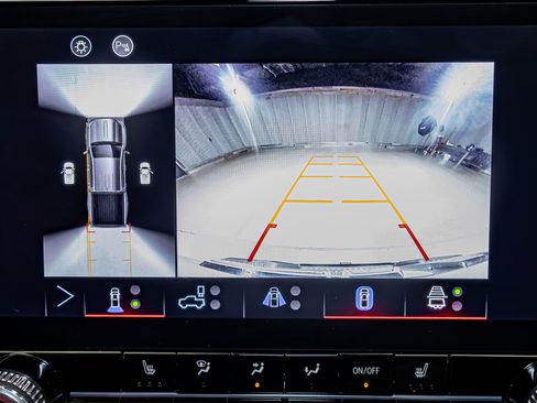 Used 2025 GMC Canyon Elevation w/ Convenience Package image 23