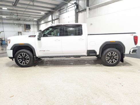 Used 2022 GMC Sierra 2500 AT4 w/ AT4 Premium Plus Package image 6