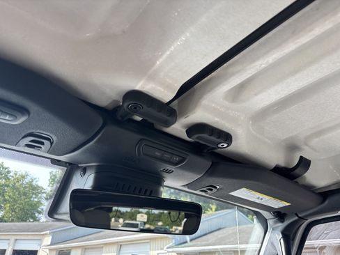 Used 2021 Jeep Wrangler Unlimited Sahara AWD/4WD image 27
