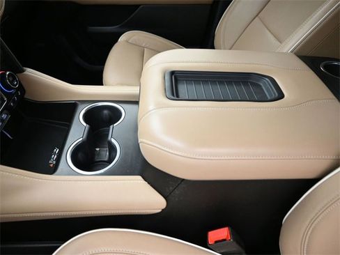 Used 2021 Chevrolet Suburban Premier w/ Premium Package image 20