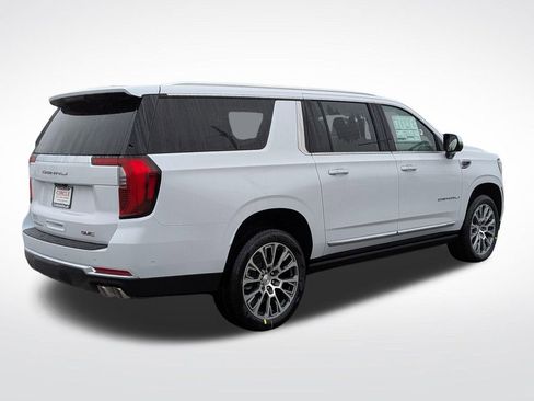 New 2026 GMC Yukon XL Denali w/ Denali Reserve Package image 4