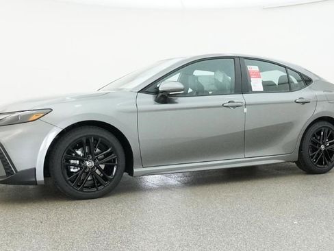 New 2026 Toyota Camry SE FWD image 21