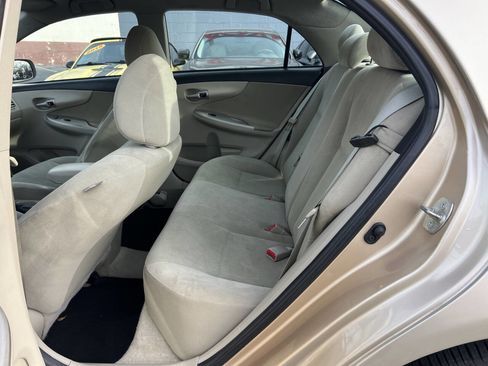 Used 2012 Toyota Corolla LE image 6