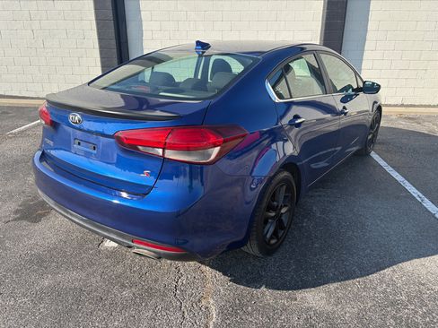Used 2017 Kia Forte S w/ Option Group 040 image 2