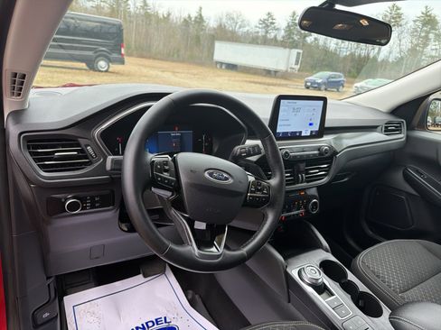 Certified 2025 Ford Escape Active w/ Cold Weather Package image 19