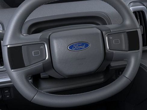 New 2026 Ford Expedition Active image 12